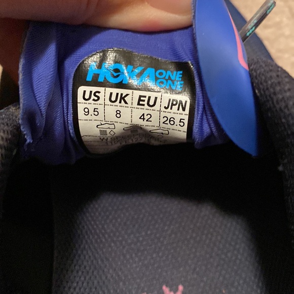 Hoka One One Speedgoat 4 size 9.5 excellent condition- great for trail running! - Picture 7 of 7